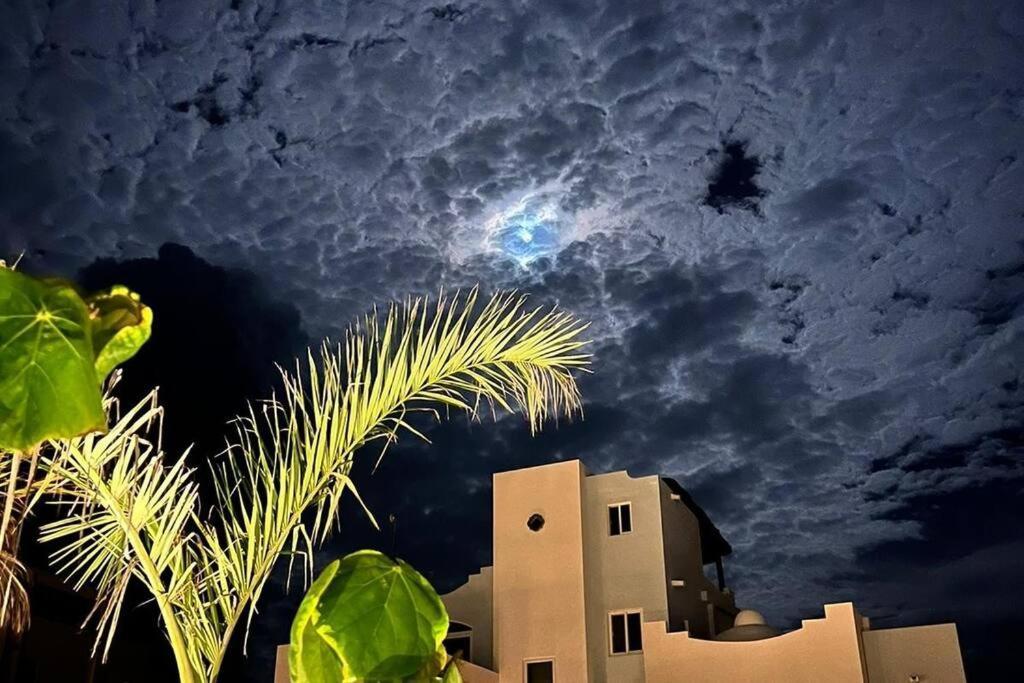 3 Bedroom Luxury Condo Next To Beach & Pools, Ac And Internet أكومال المظهر الخارجي الصورة